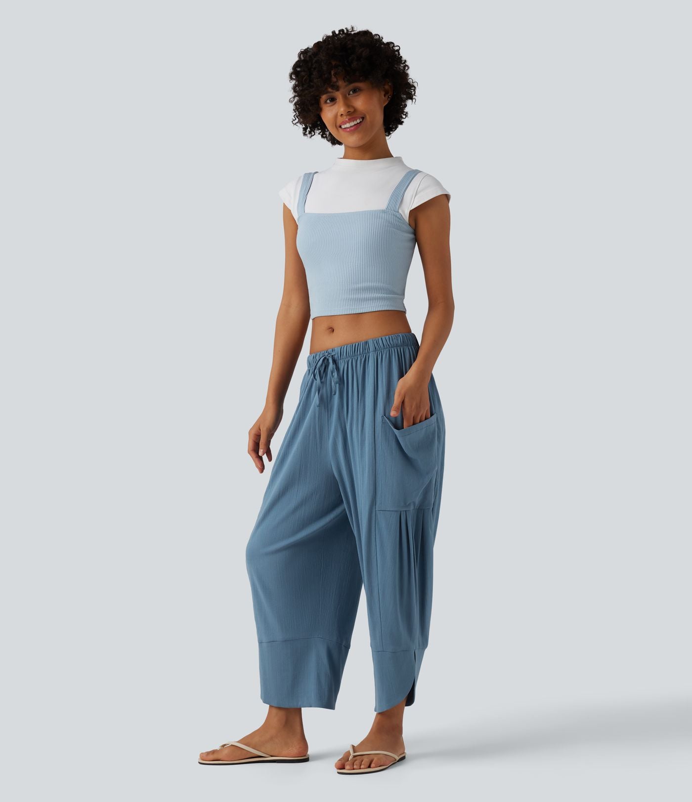 Pantalon court décontracté taille haute avec cordon de serrage, ourlet arrondi, effet lin et poches