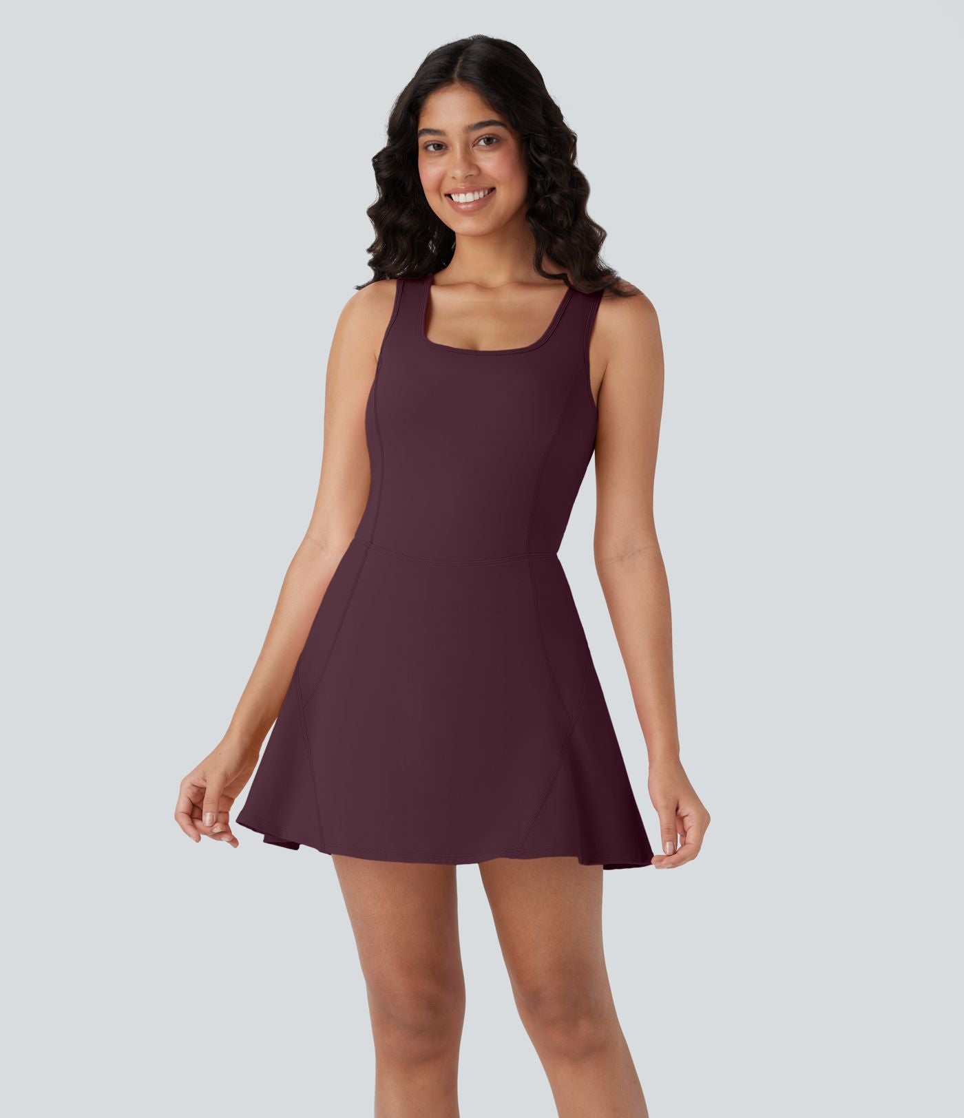 Softlyzero™ Airy Robe Sport de danse courte 2-en-1 avec dos nu croisé, encolure en U et poches latérales