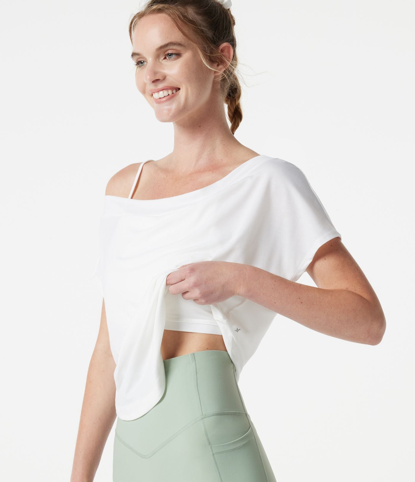 Haut de yoga à une épaule, manches courtes, ourlet arrondi haut-bas, brassière intégrée, séchage rapide