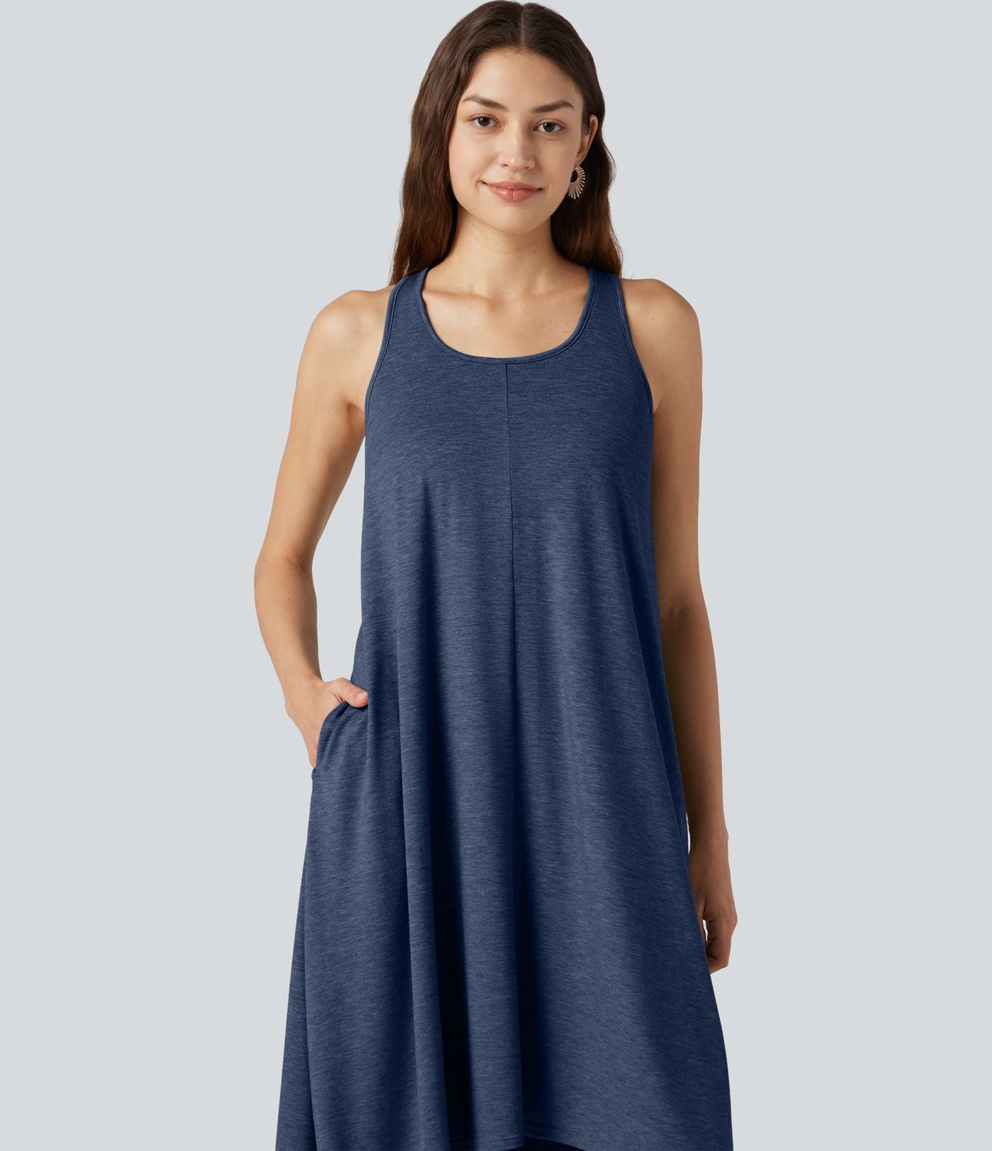 Robe midi fluide à dos nageur, soutien-gorge intégré, ourlet asymétrique et poches