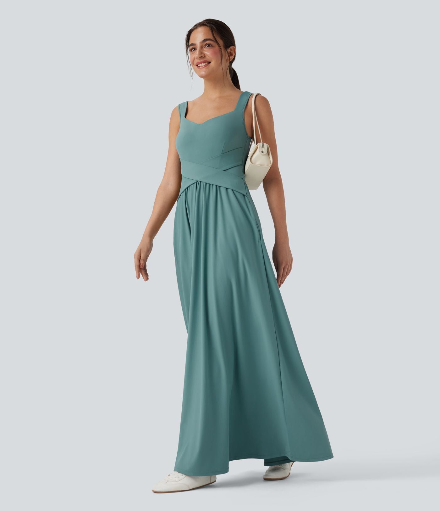 Robe maxi fluide dos nu, avec brassière intégrée et poches