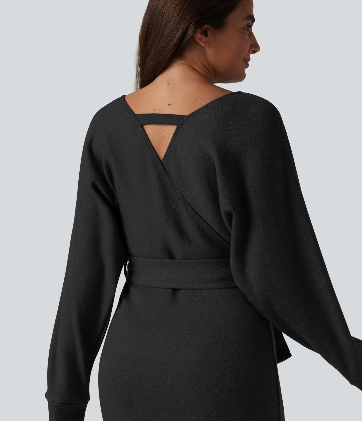 Robe courte décontractée col V croisé manches chauve-souris ceinturée