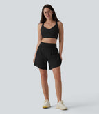 SoftlyZero™ QuickDry Short running 2-en-1 gainant taille haute à pois réfléchissants et ourlet croisé 17,5 cm avec poches