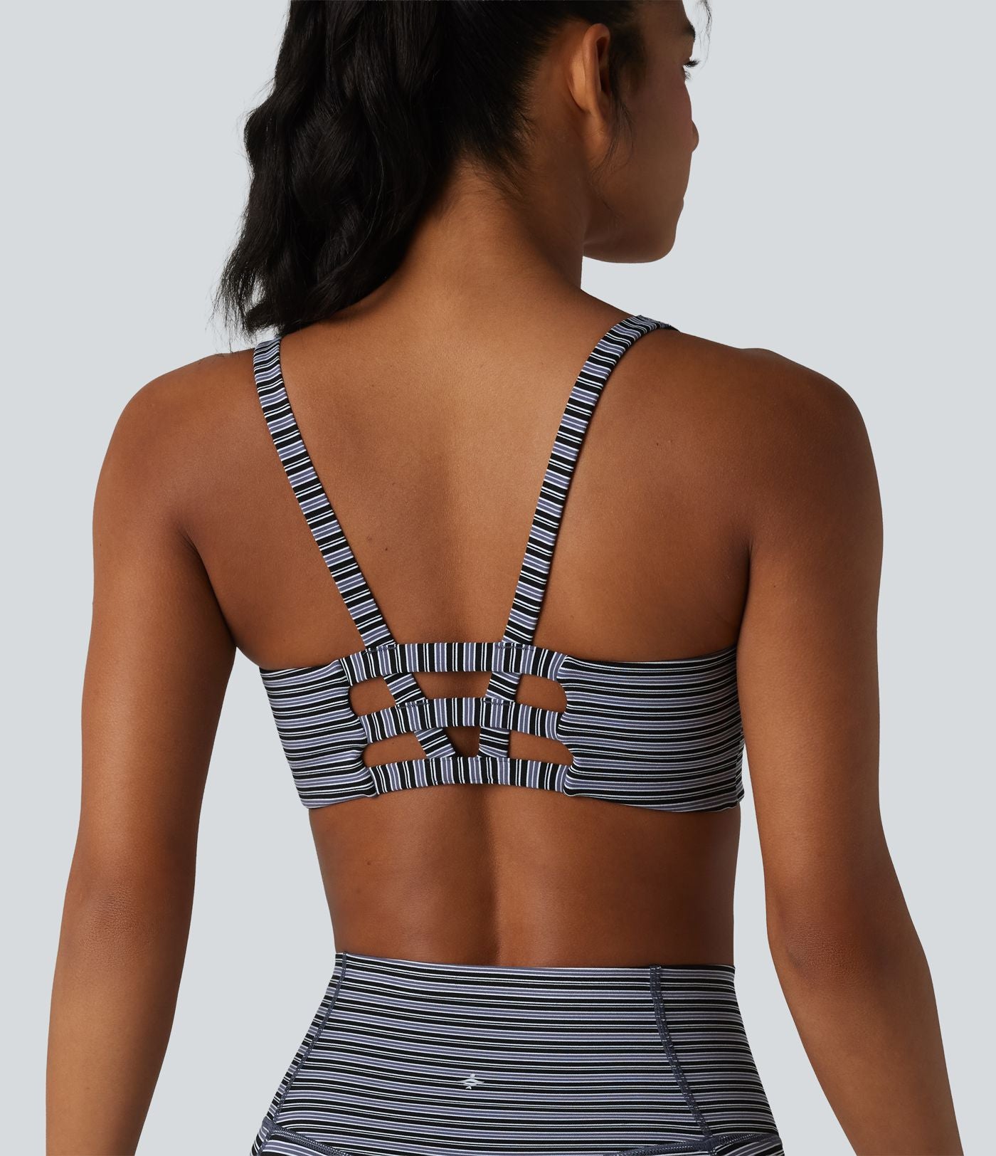 Brassière de sport Halara UltraSculpt™ à rayures jacquard, maintien léger, décolleté en U et découpe intégrée