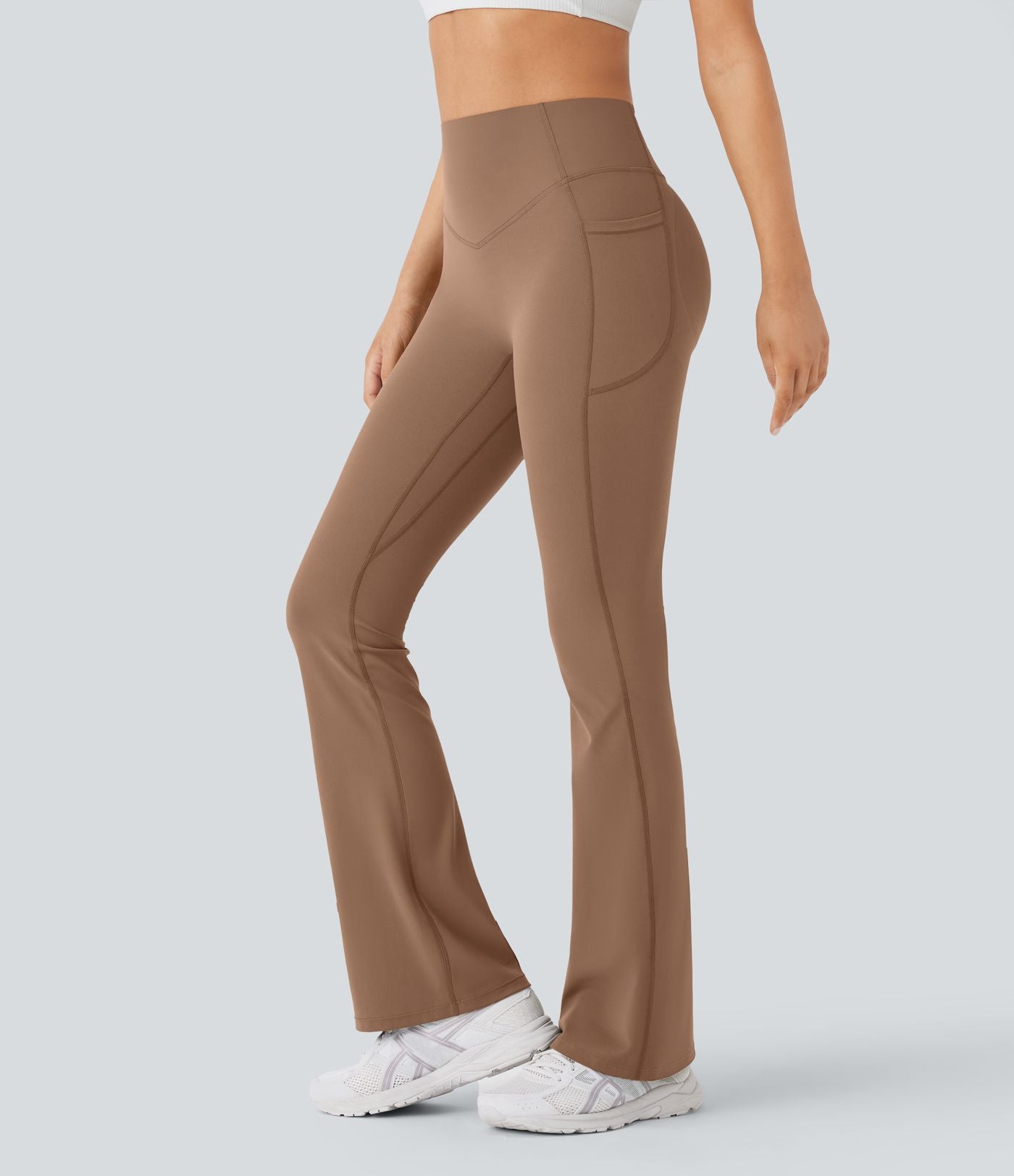 Pantalon de yoga à coupe bootcut gainant galbant taille haute avec effet scrunch et poches Halara UltraSculpt™