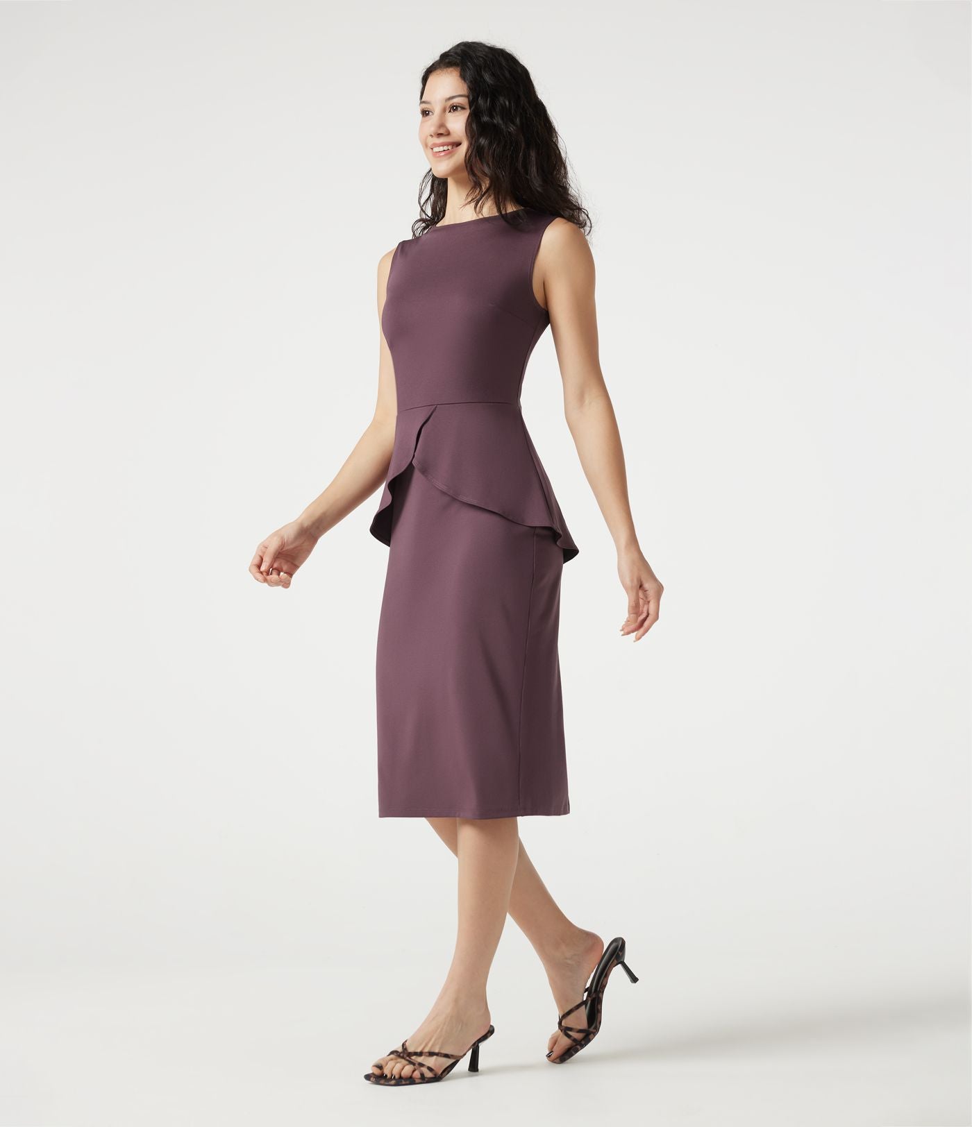 Robe tailleur midi sans manches col rond