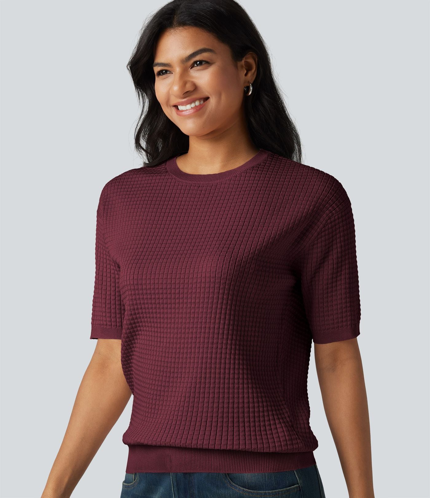 Pull col rond manches courtes en tissu gaufré