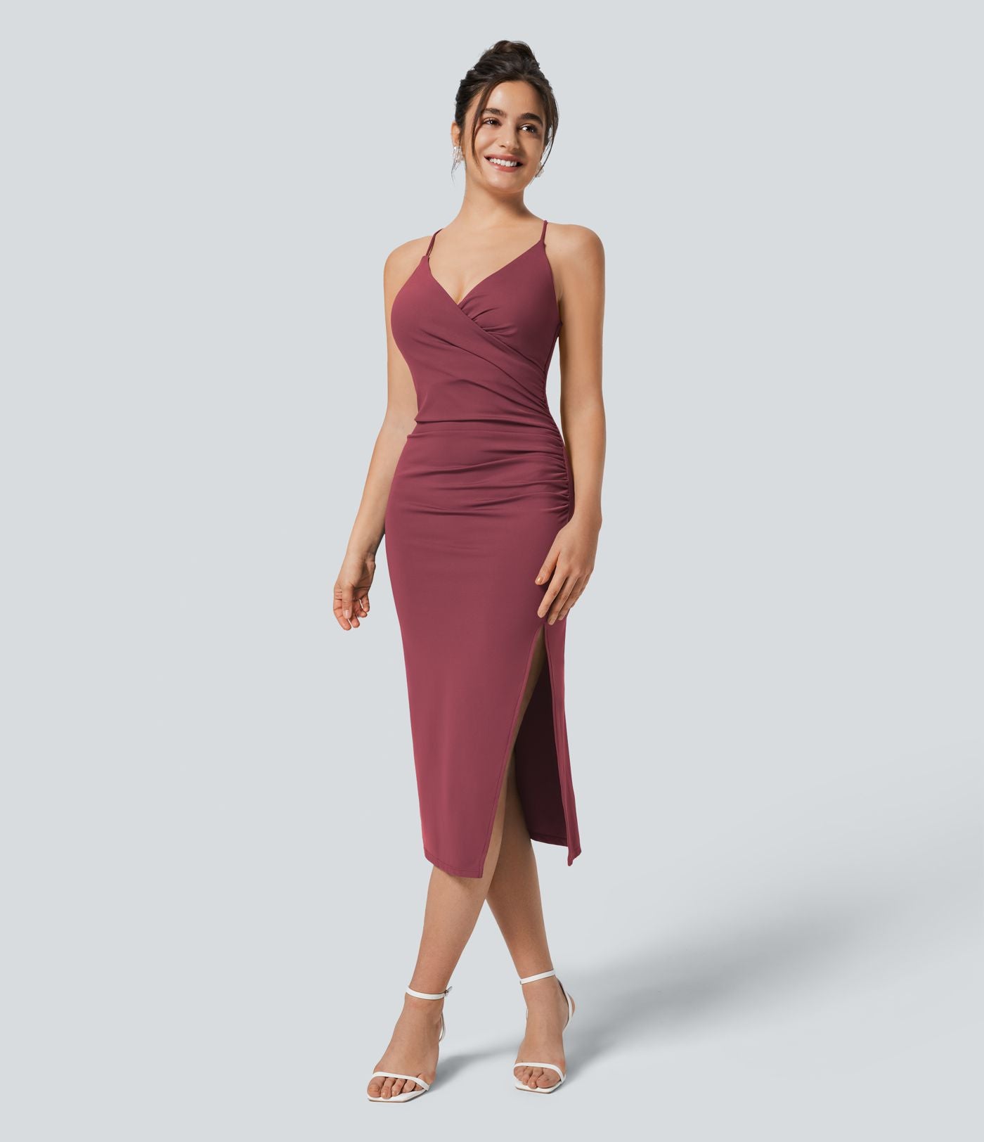 Robe moulante SoftlyZero™ Airy fendue à effet frais InstantCool, brassière intégrée, dos nu croisé à lacets, légèrement plissée pour invitée de mariage et demoiselle d'honneur