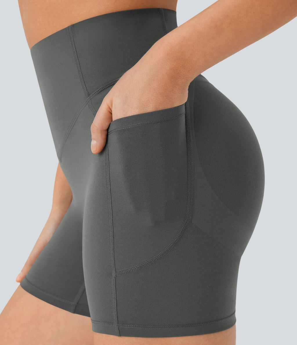 Short cycliste 12,5 cm d'entraînement gainant galbant taille haute avec effet scrunch et poches Halara UltraSculpt™