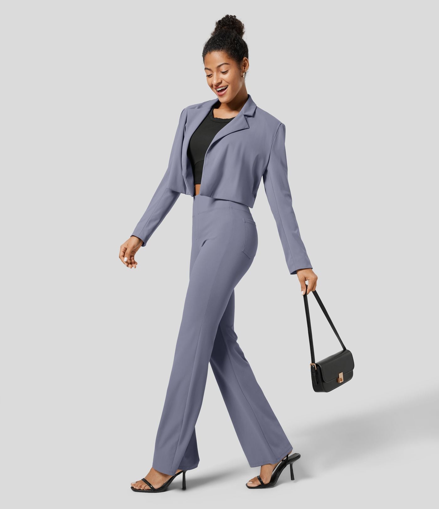 Pantalon tailleur légèrement évasé taille haute avec poches arrière Halara Flex™
