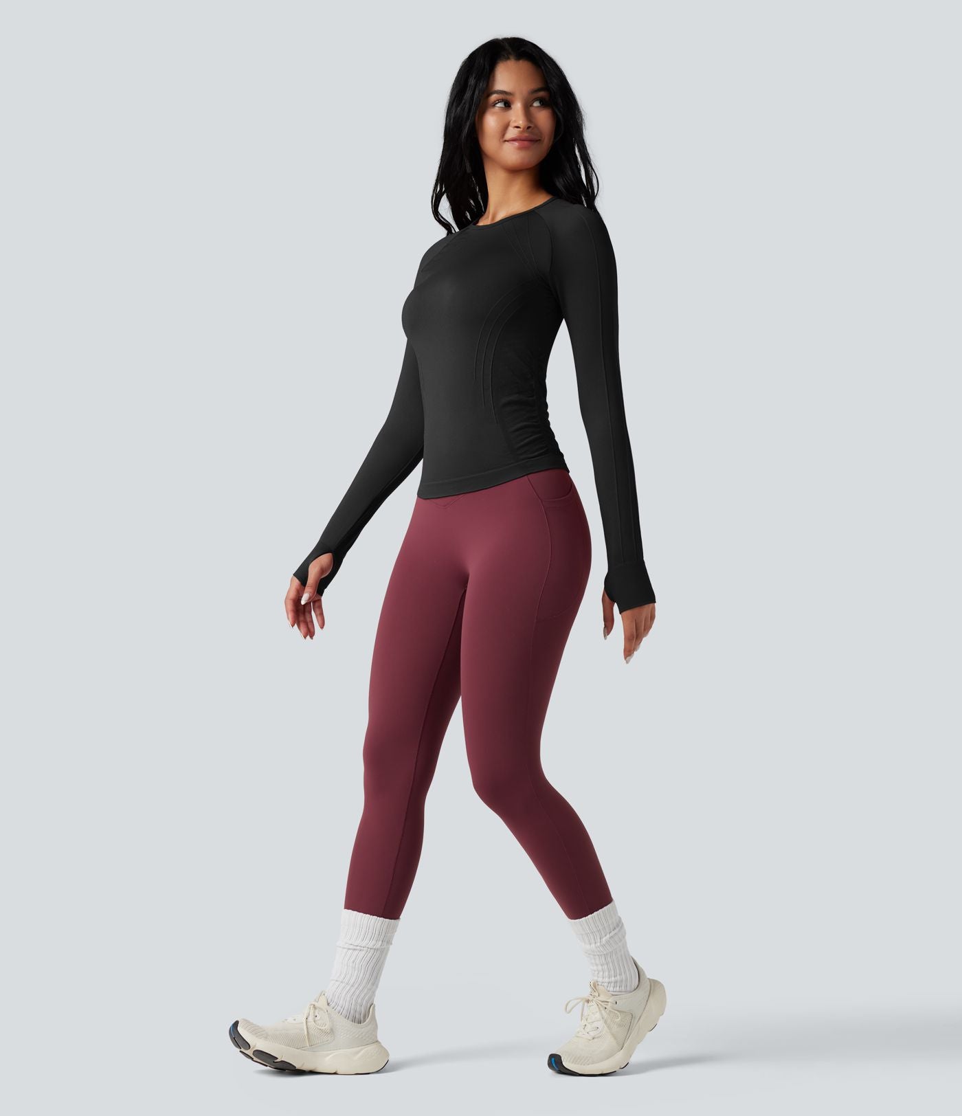 Haut de sport yoga col rond à manches longues avec passants pouces sans couture OneForm Seamless Flow