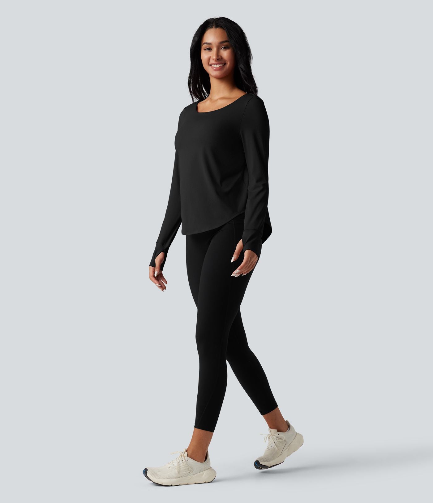 Top de sport yoga 2-en-1 SoftlyZero™ Airy dos nu croisé ourlet arrondi manches longues avec trous pouces - UPF50+