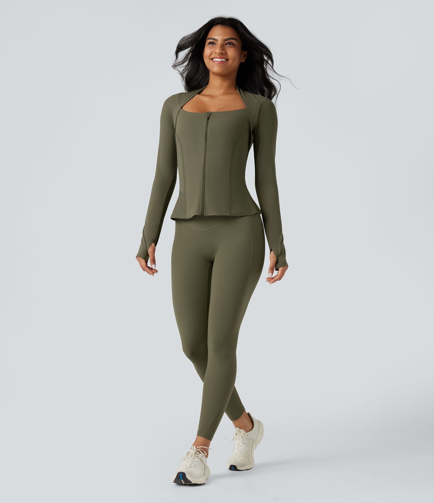 Veste yoga push-up zippée à manches longues avec passants pouces et ourlet à volants Halara UltraSculpt™