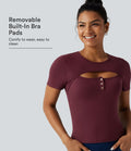 T-shirt en maille côtelée à col rond avec découpe et maintien intégré
