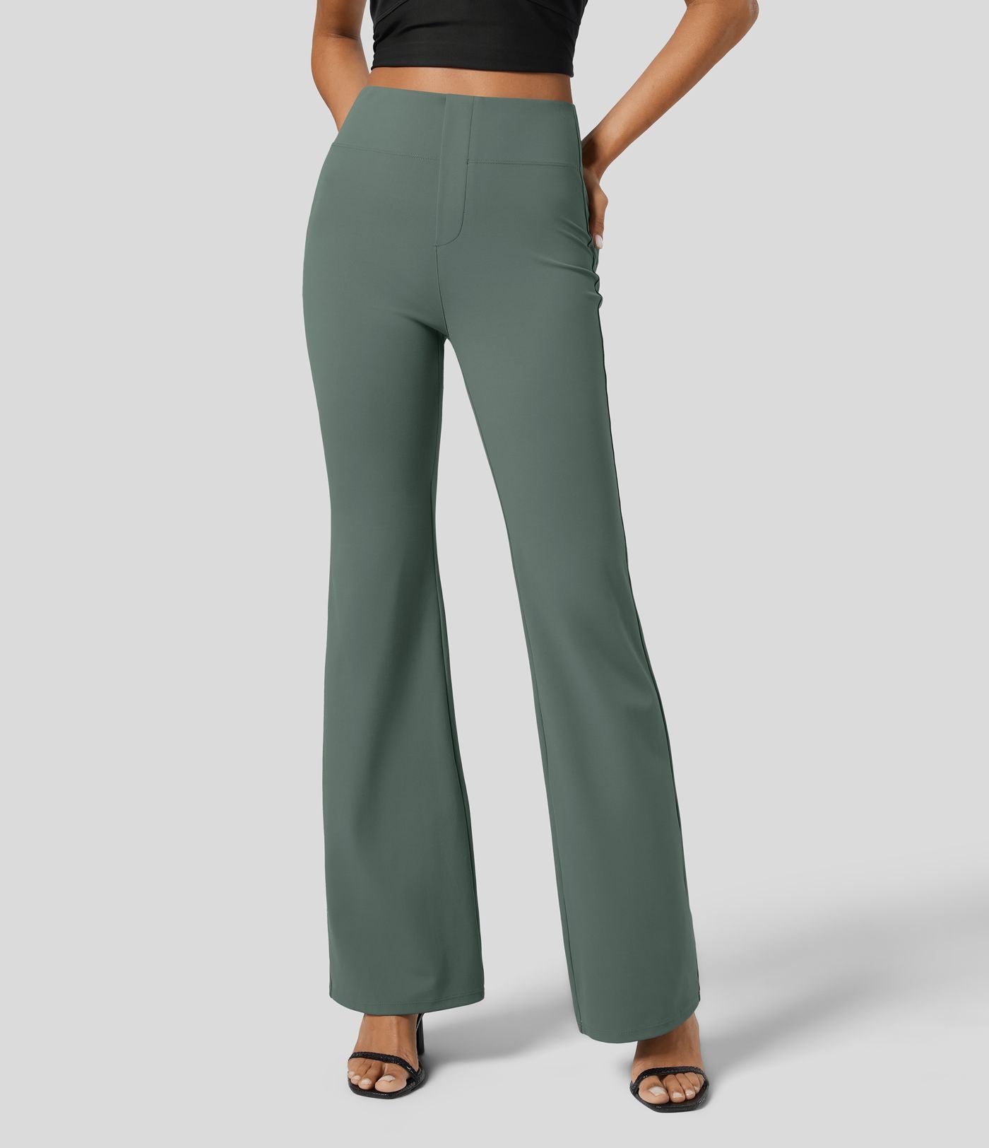 Pantalon tailleur légèrement évasé taille haute avec poches arrière Halara Flex™