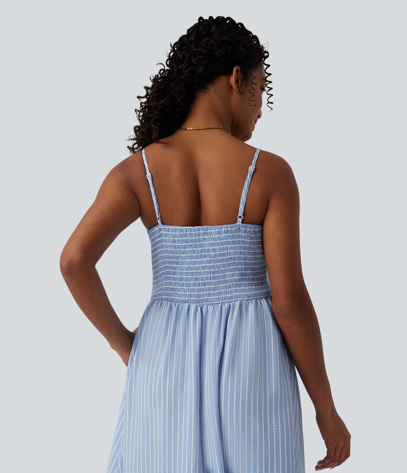 Robe midi bretelles à rayures froncée avec poches
