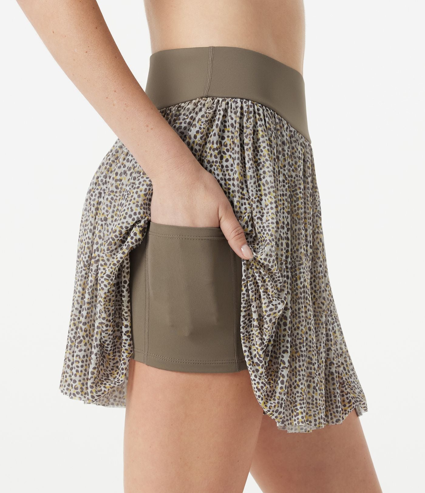 Jupe de sport mini 2-en-1 fluide taille mi-haute en mesh léopard avec poche
