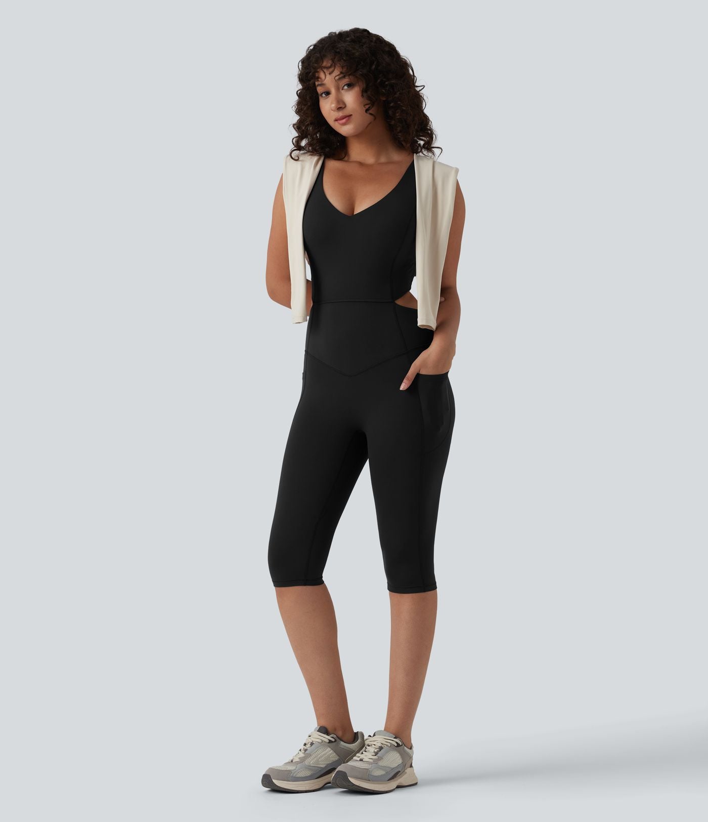 Combinaison sport gainante push-up col V longueur genoux Halara UltraSculpt™ avec poches - Édition Easy Peasy