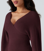 Pull col V manches chauve-souris longues à découpes
