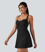 Robe de bain 2-en-1 push-up gainante à encolure Queen Anne avec bretelles ajustables, design torsadé, fronces, brassière intégrée et poches