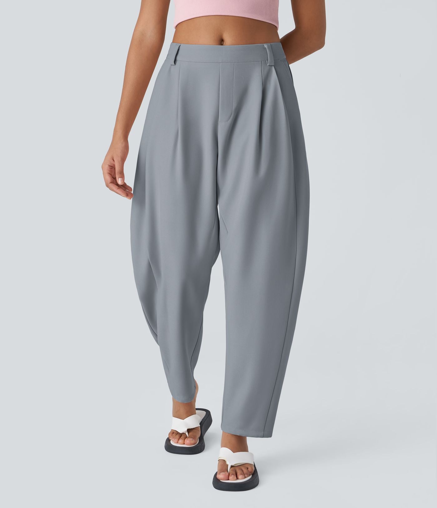 Pantalon tailleur ample, taille moyenne, coupe barrel, à poches