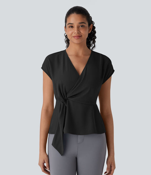 Blouse portefeuille à col en V, manches courtes et fronces pour le bureau