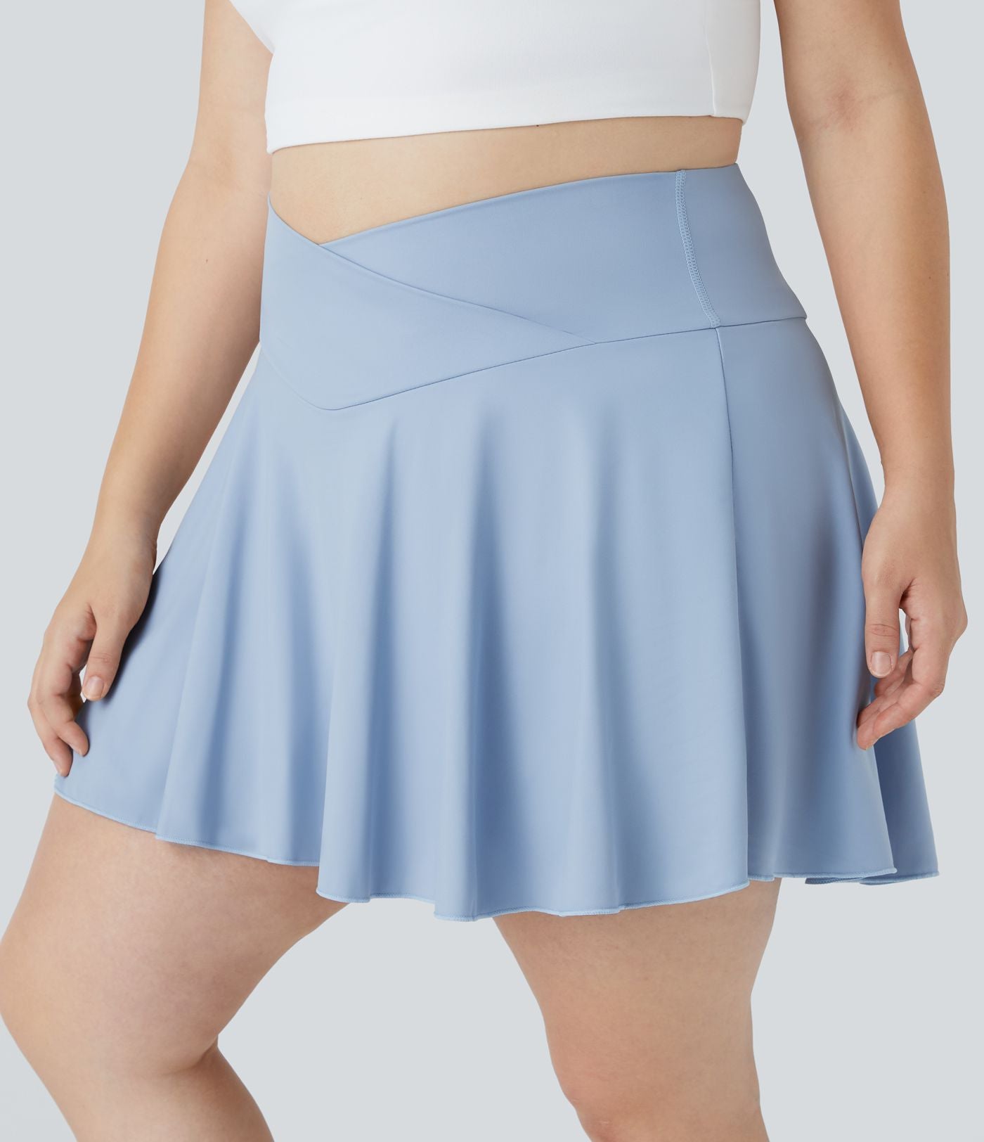 Jupe de tennis SoftlyZero™ Airy confortable 2-en-1 à taille haute croisée avec poches latérales, coupe évasée grande taille effet frais InstantCool, protection solaire UPF50+