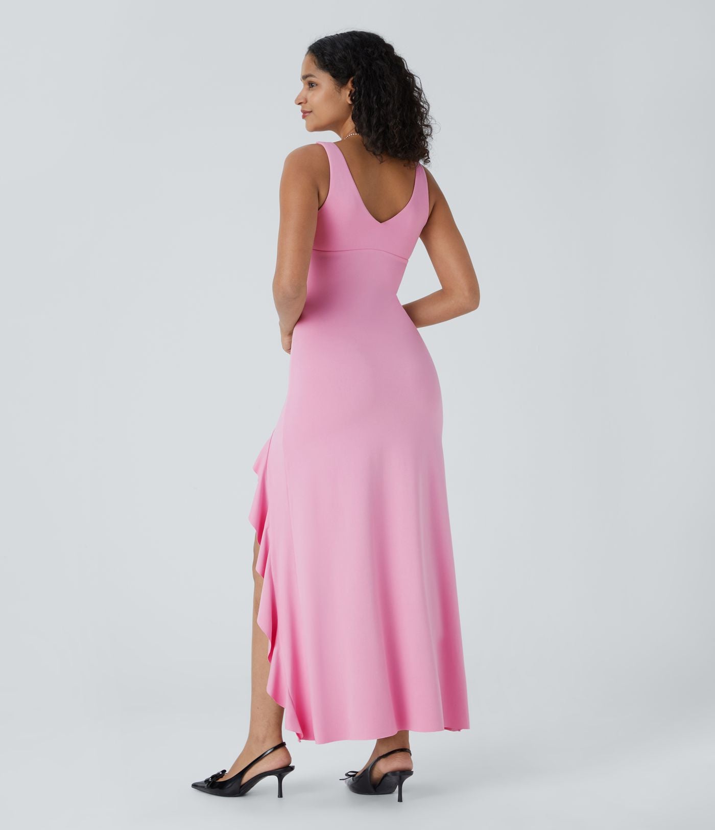 Robe de soirée longue à col V, sans manches, avec volants asymétriques et fente