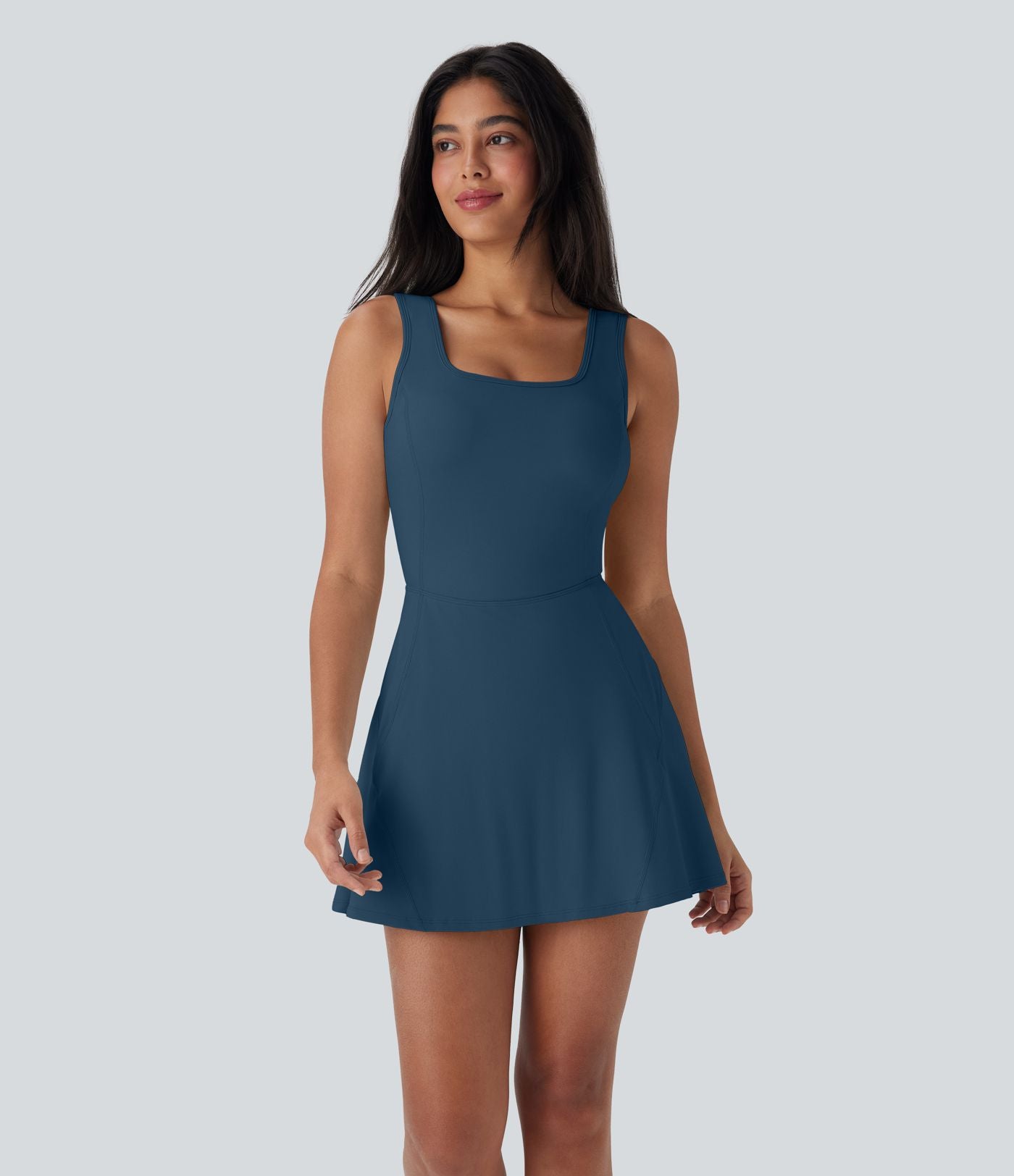 Robe SoftlyZero™ Airy de danse mini 2-en-1 dos nu, col U, bretelles croisées, poches latérales et effet frais InstantCool, accès facile Easy Peasy