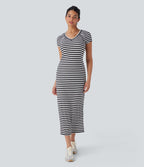 Robe t-shirt mi-longue à rayures et col en V