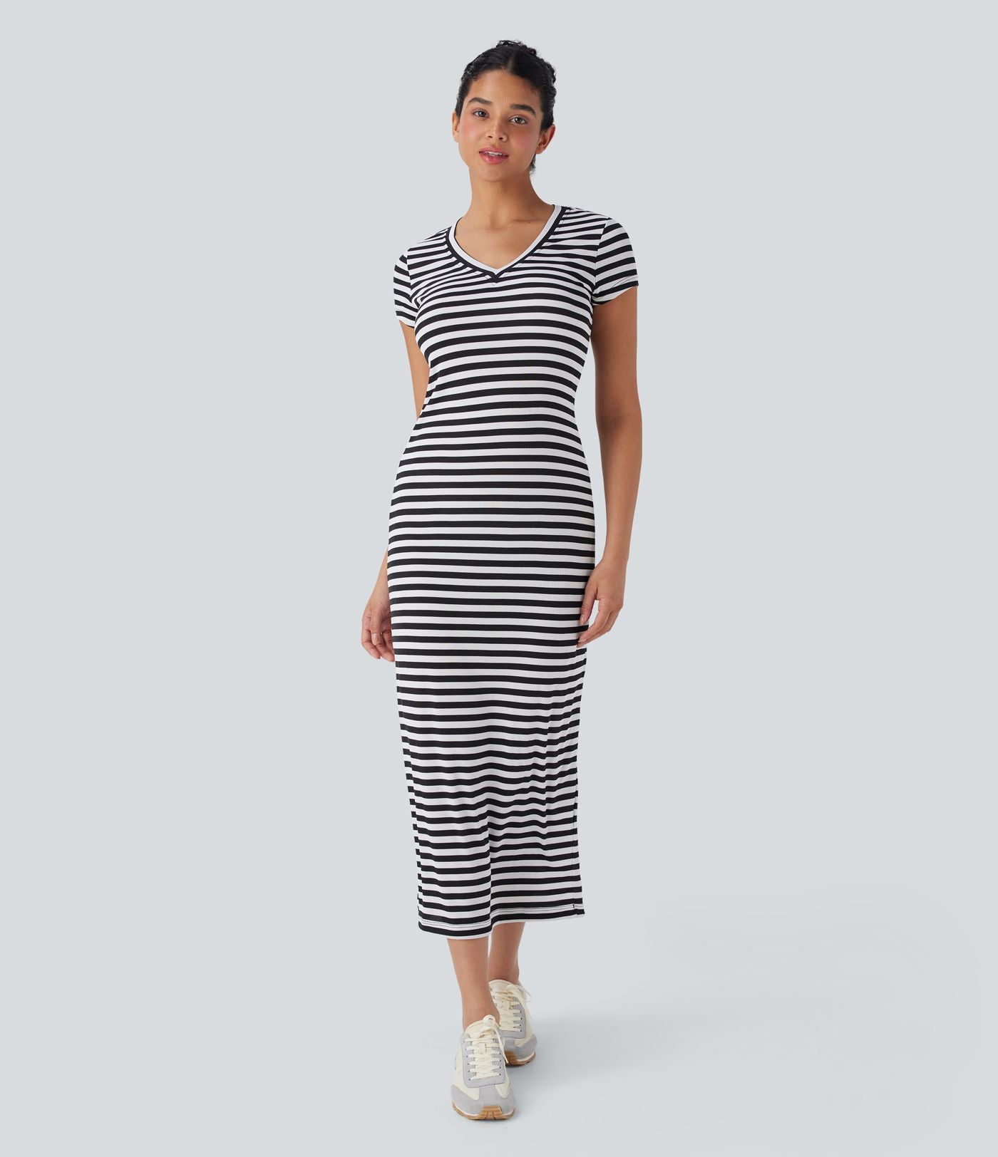 Robe t-shirt mi-longue à rayures et col en V