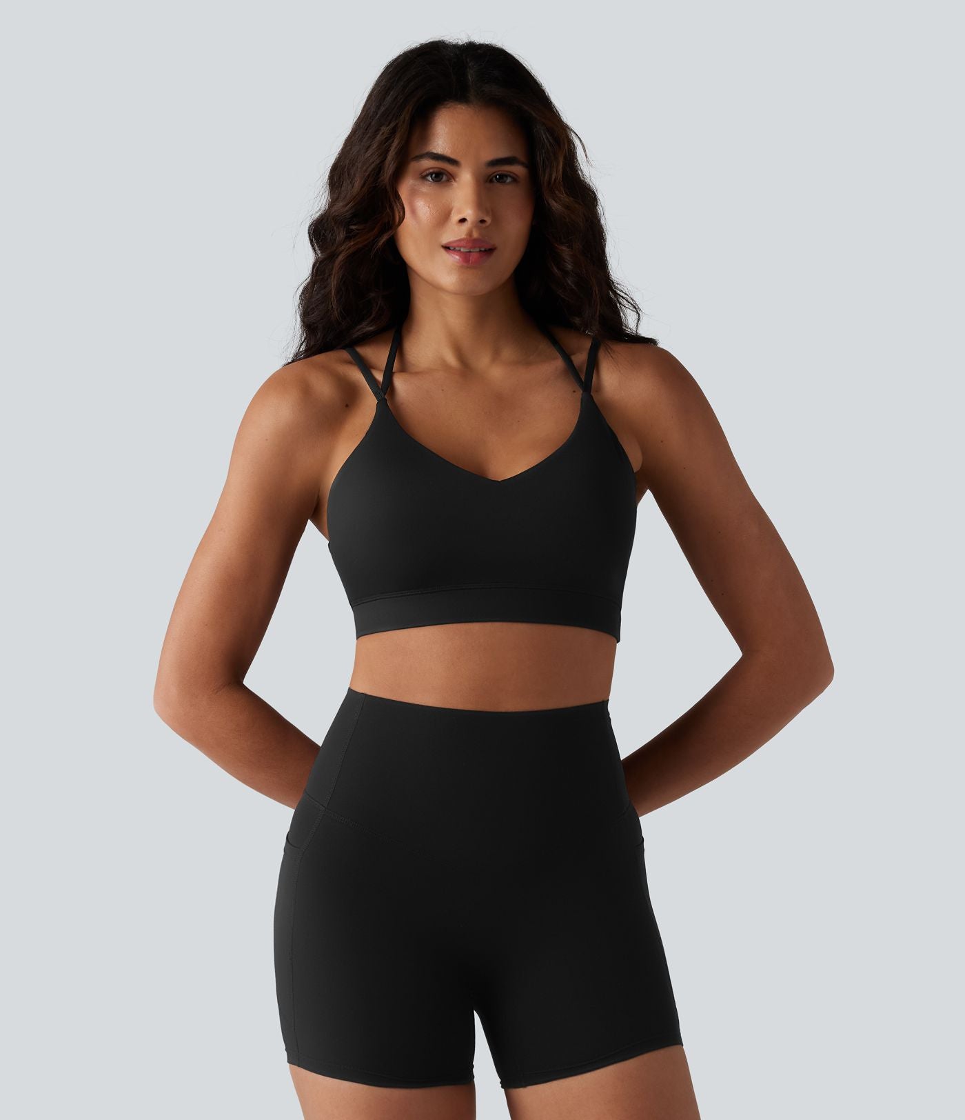 Brassière de sport de yoga à maintien léger avec soutien intégré