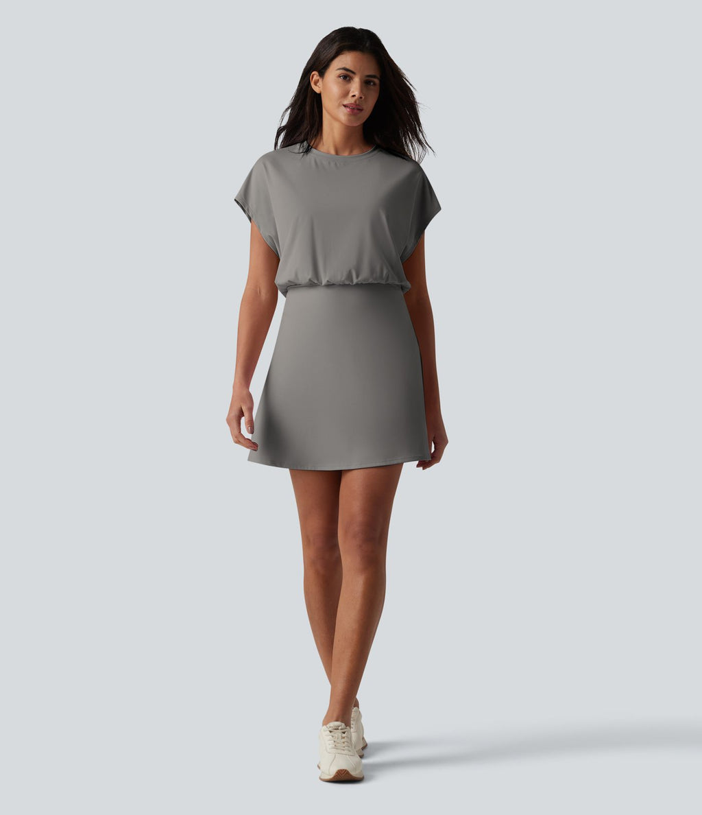 Robe de sport mini de yoga SoftlyZero™ Airy 2-en-1 effet frais InstantCool col rond à manches courtes, demi-zip et poches, accès facile Easy Peasy