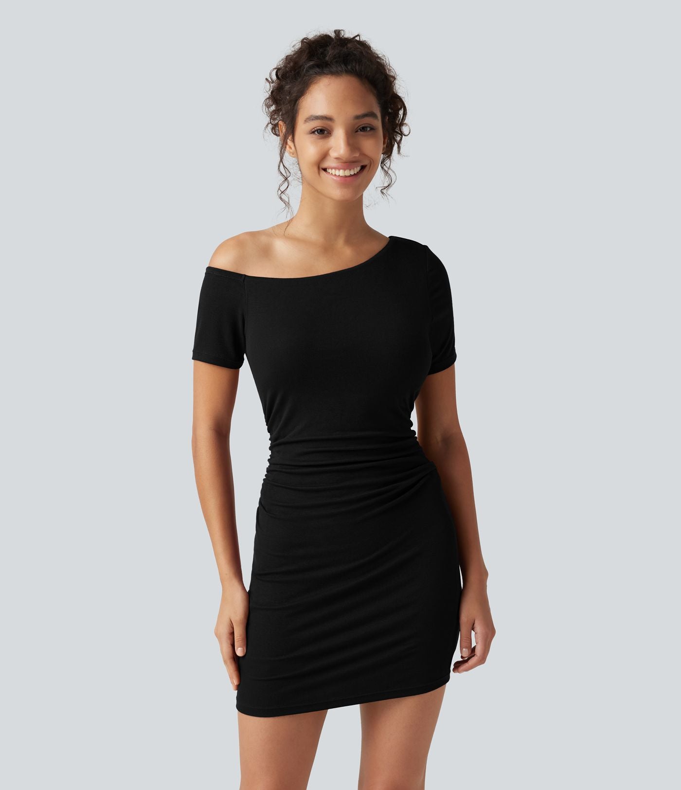 Robe-short mini moulante côtelée asymétrique accès facile Easy Peasy avec coussinets amovibles, poches et bonnets B à E