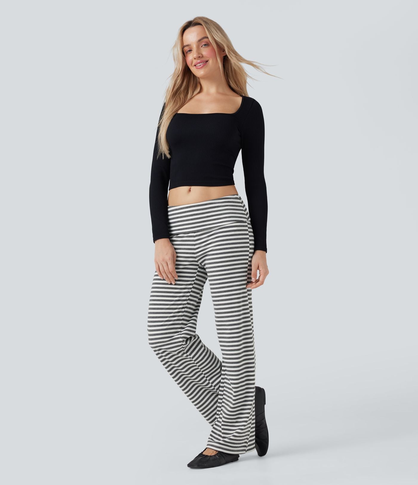 Pantalon évasé rayé taille basse à rabat