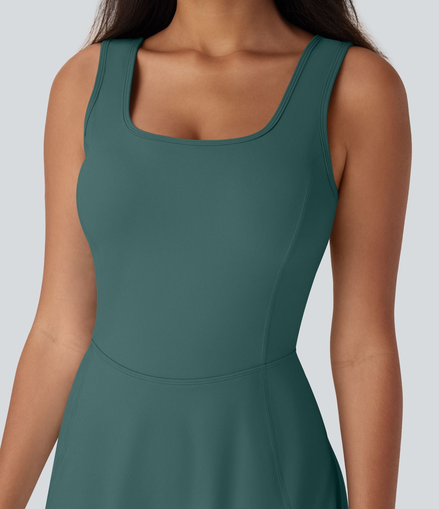 Robe SoftlyZero™ Airy de danse mini 2-en-1 dos nu, col U, bretelles croisées, poches latérales et effet frais InstantCool, accès facile Easy Peasy