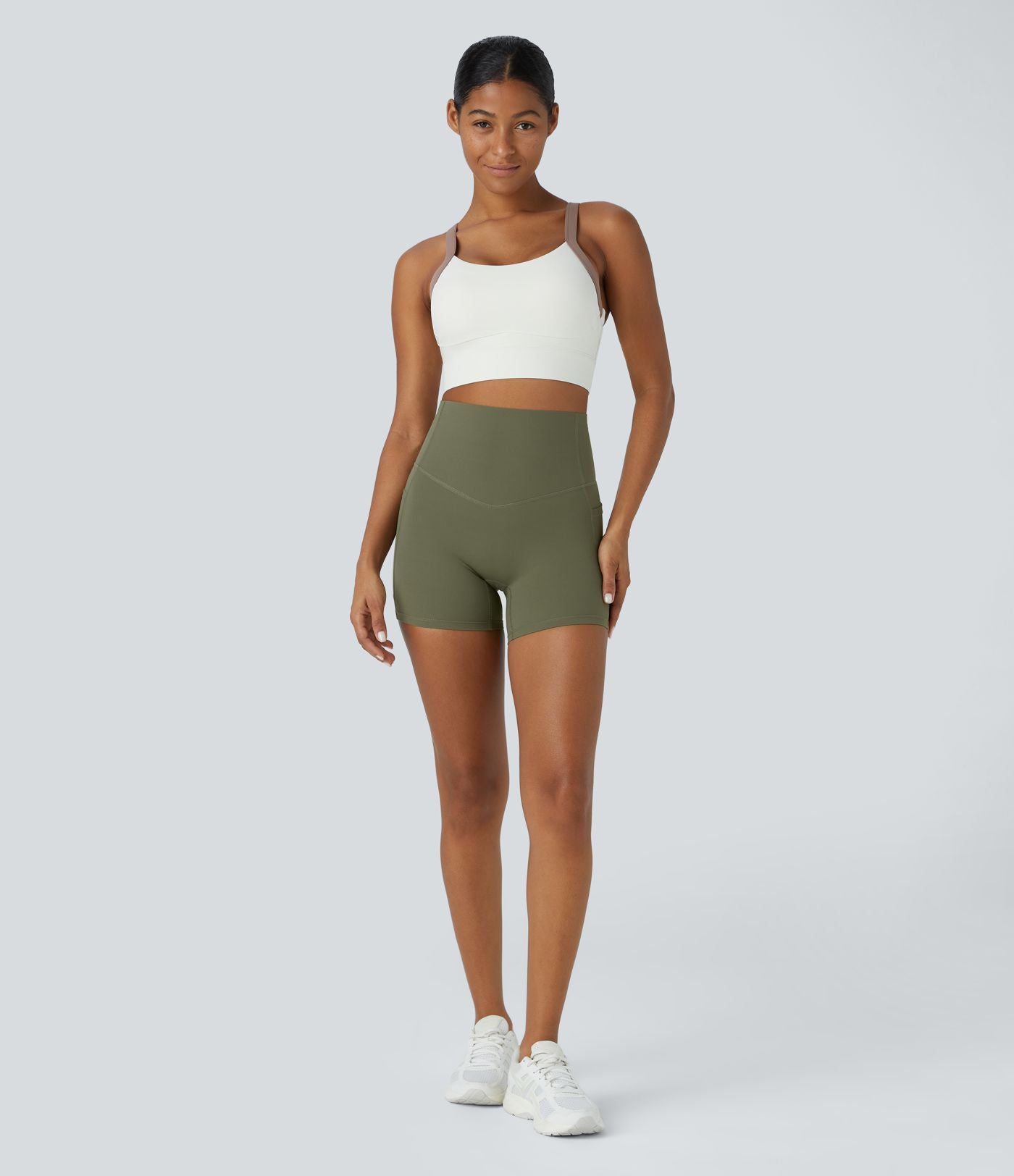 Short cycliste d'entraînement gainant taille haute UltraSculpt™ SoCinched à poches latérales 12,5 cm