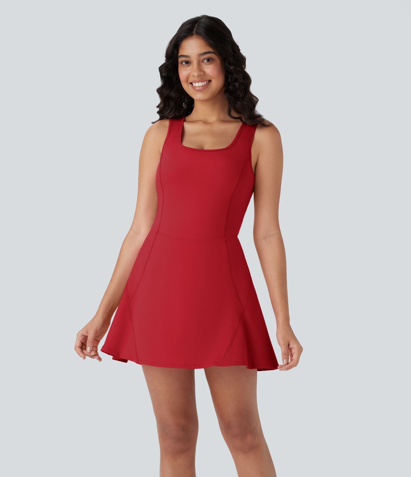 Softlyzero™ Airy Robe Sport de danse courte 2-en-1 avec dos nu croisé, encolure en U et poches latérales