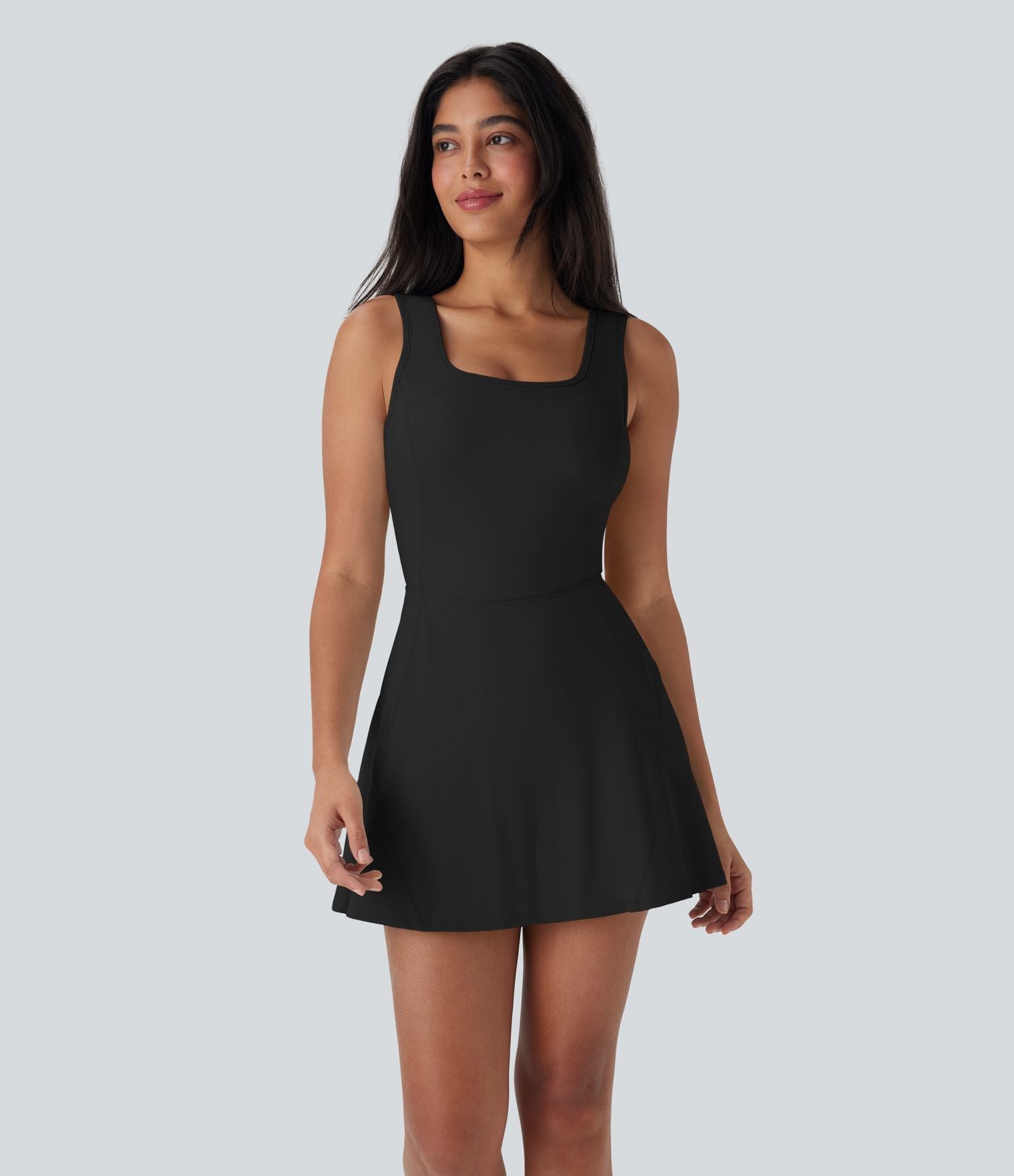 Robe SoftlyZero™ Airy de danse mini 2-en-1 dos nu, col U, bretelles croisées, poches latérales et effet frais InstantCool, accès facile Easy Peasy