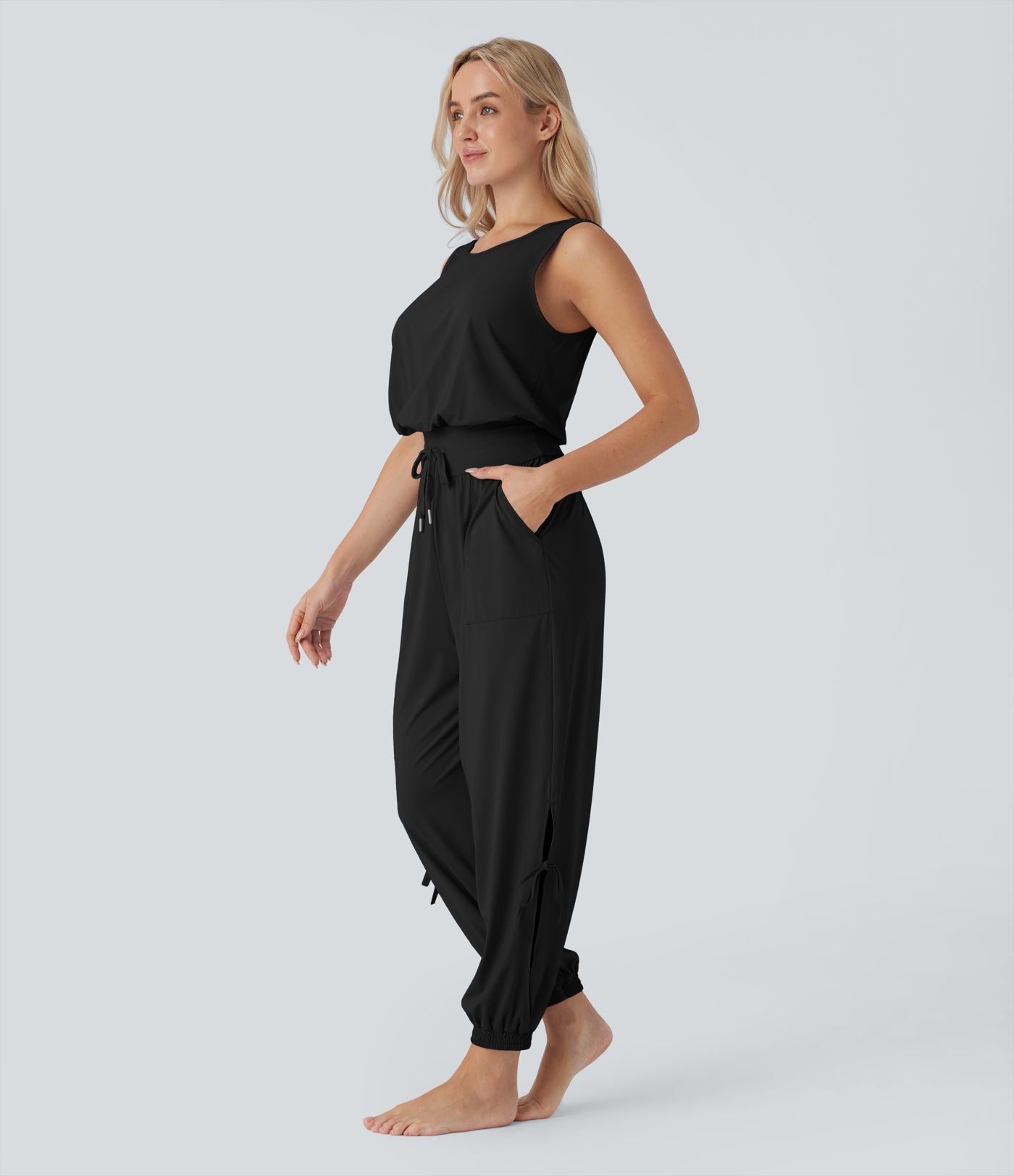 Combinaison de yoga col bateau sans manches dos nu avec découpes et poches latérales à cordon de serrage effet frais InstantCool, protection solaire UPF50+