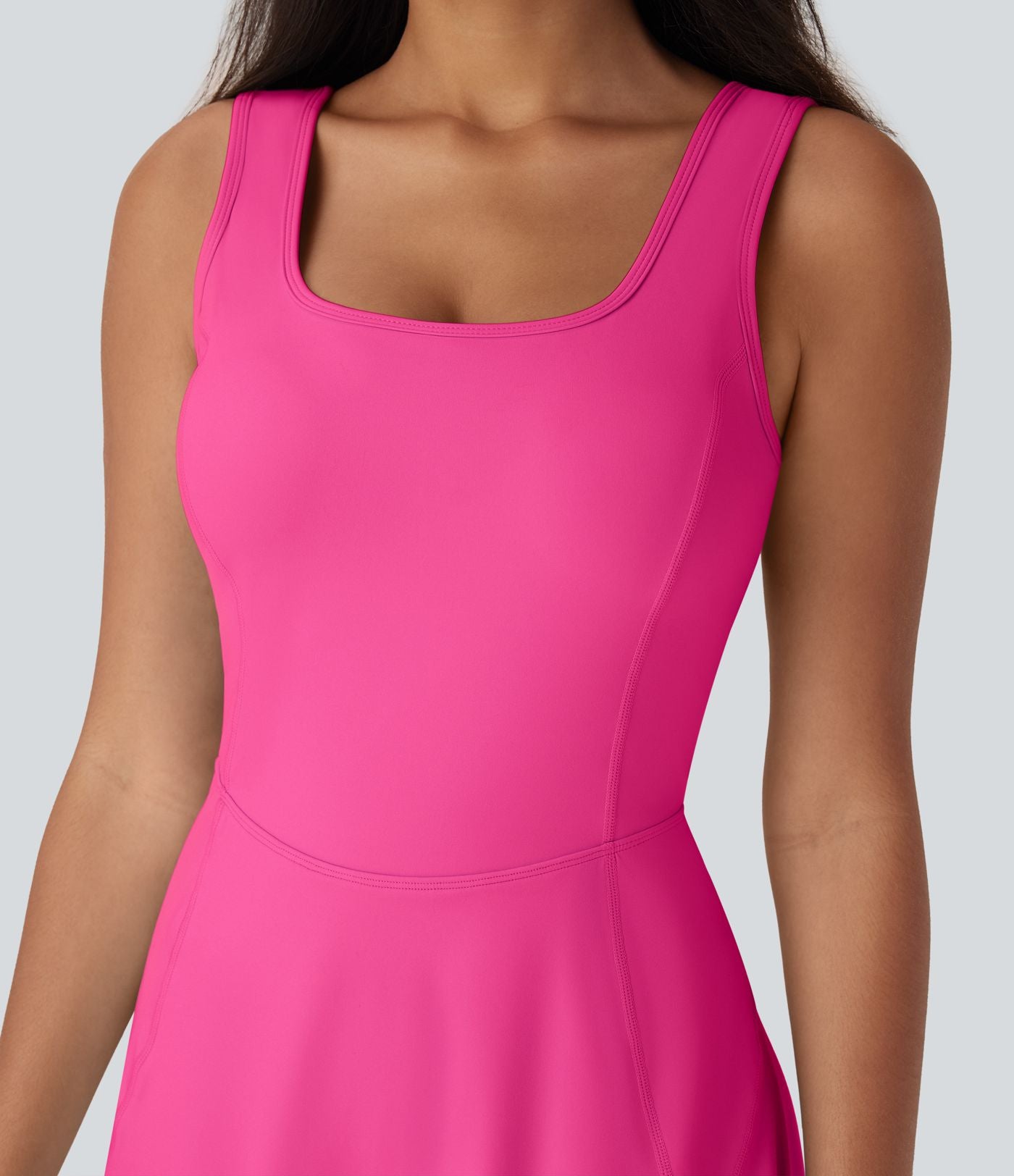 Robe SoftlyZero™ Airy de danse mini 2-en-1 dos nu, col U, bretelles croisées, poches latérales et effet frais InstantCool, accès facile Easy Peasy
