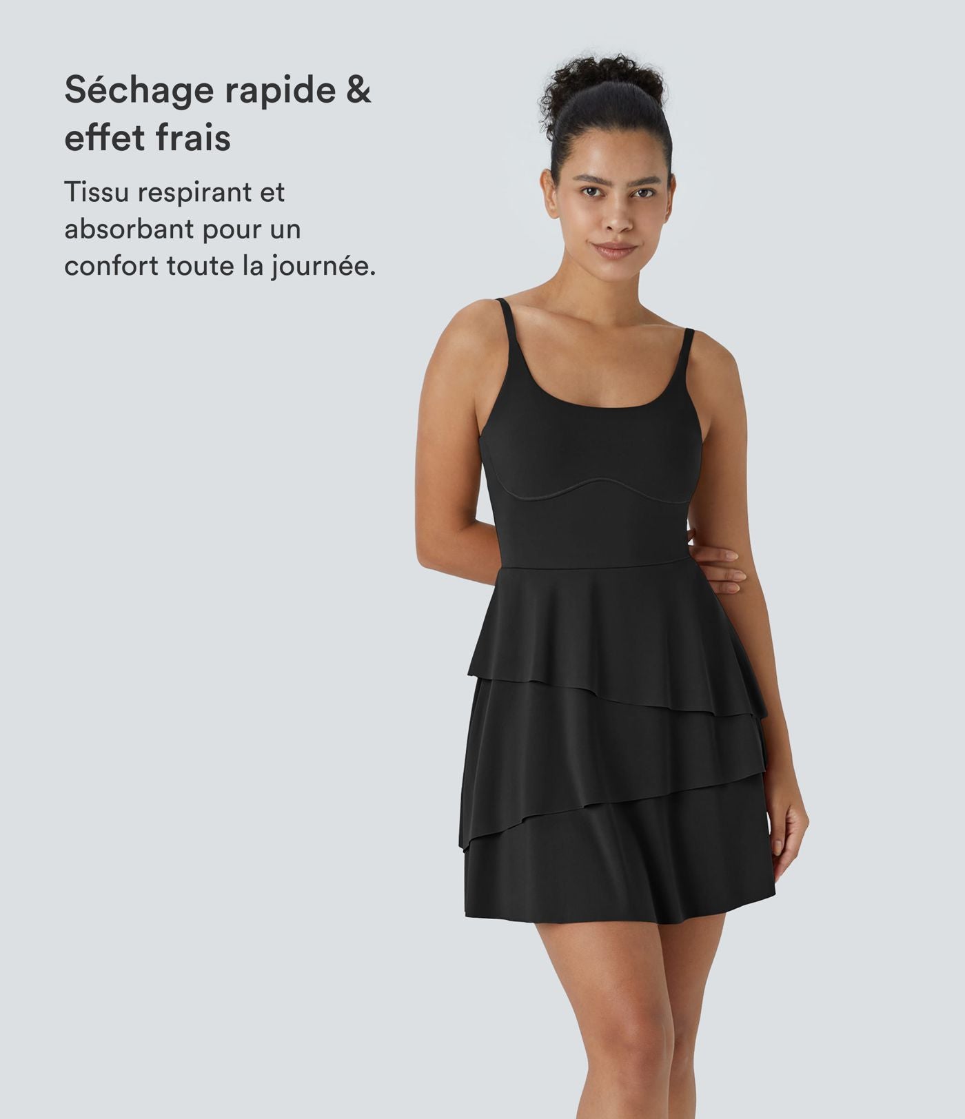 Robe de sport mini SoftlyZero™ Airy à effet frais InstantCool 2-en-1 avec volants superposés et dos nu avec poches