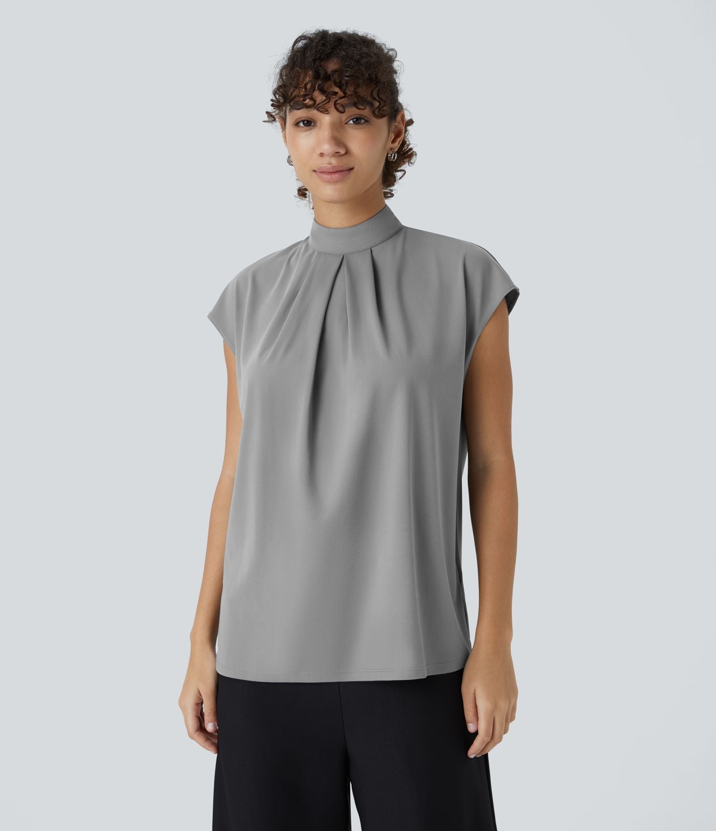 Blouse de Travail à Col Montant Plissée avec Boutons dans le Dos et Manches Courtes