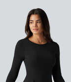 Robe mini SoftlyZero™ Airy effet frais InstantCool à manches longues, encolure arrondie et volants superposés