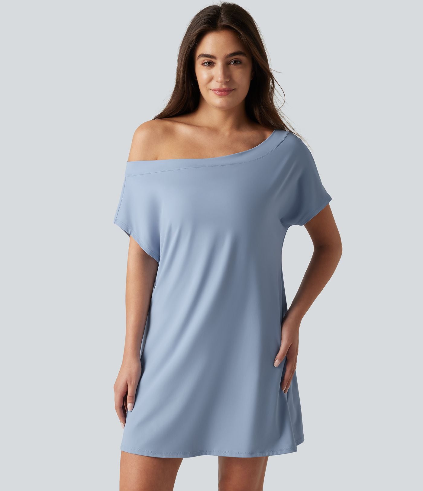 Robe courte décontractée SoftlyZero™ Airy à une épaule manches courtes avec brassière intégrée effet frais InstantCool
