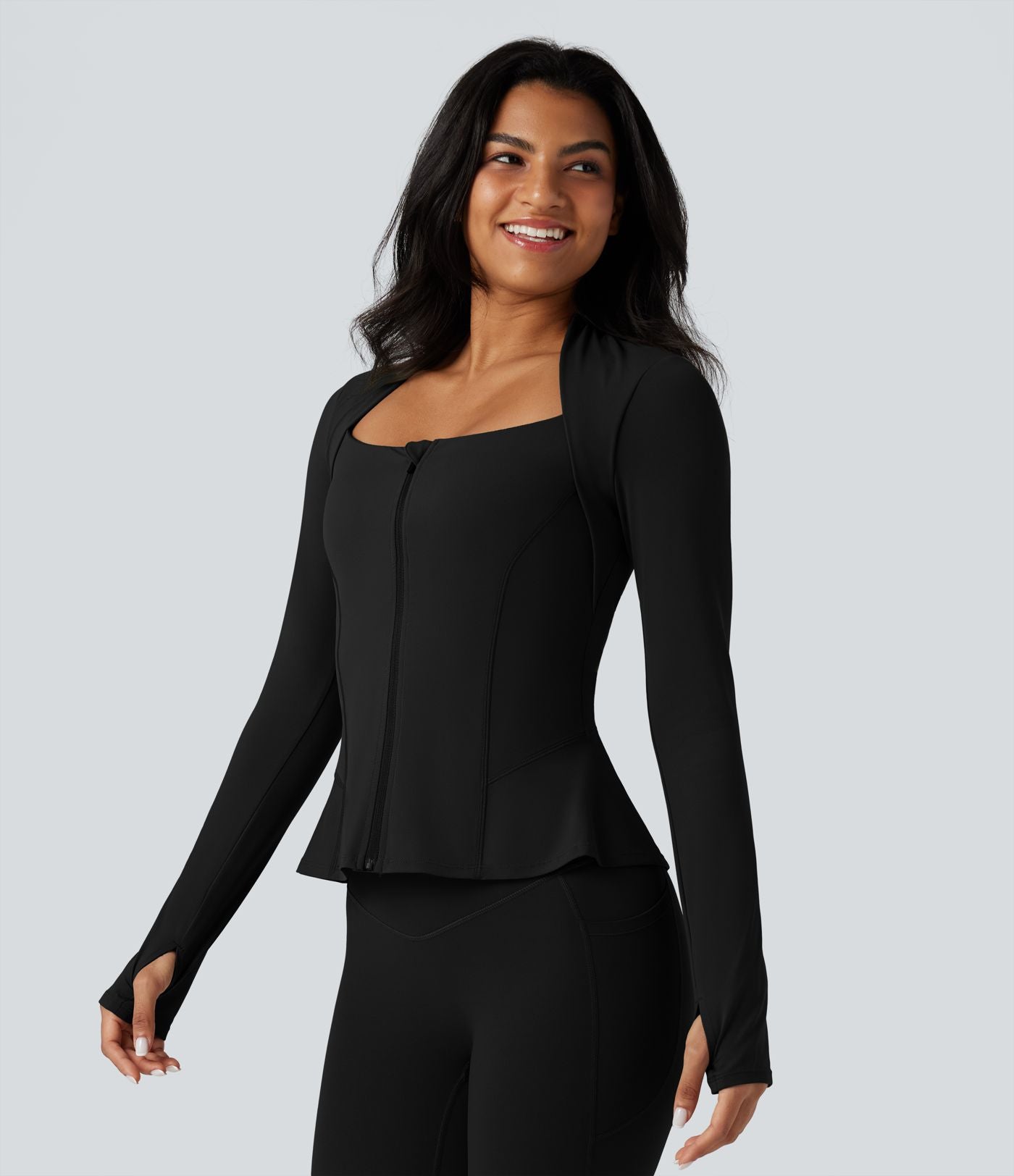Veste yoga push-up zippée à manches longues avec passants pouces et ourlet à volants Halara UltraSculpt™
