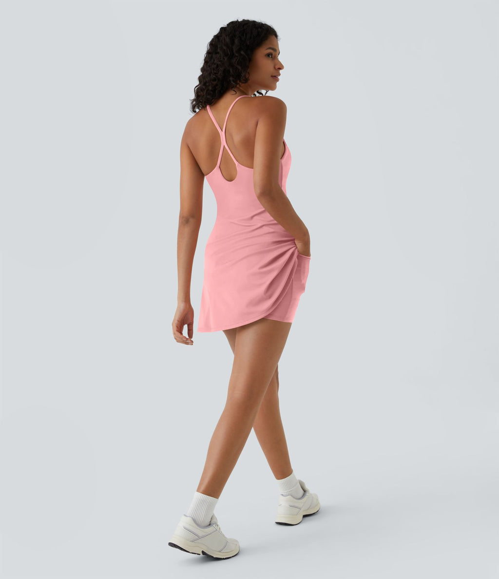 Robe SoftlyZero™ Airy mini d'activité à dos nu avec découpes 2-en-1 avec poches et effet frais InstantCool, protection solaire UPF50+