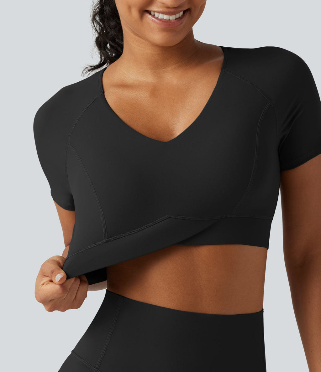 Haut de sport court Halara UltraSculpt™ à col V avec ourlet croisé, manches courtes, coussinets amovibles, bonnets E à G