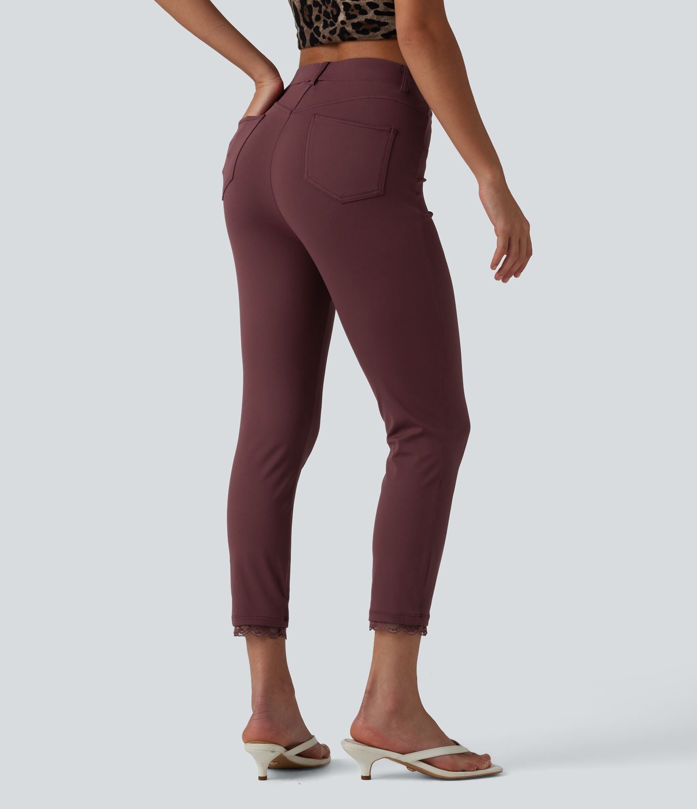 Leggings courts décontractés DayStretch taille haute en dentelle contrastée avec poches