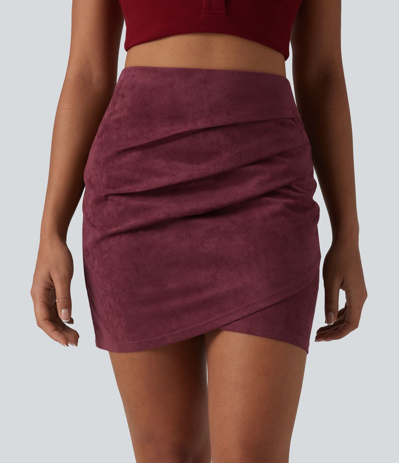 Jupe mini moulante décontractée taille haute en suédine, froncée, ourlet croisé, version plus longue